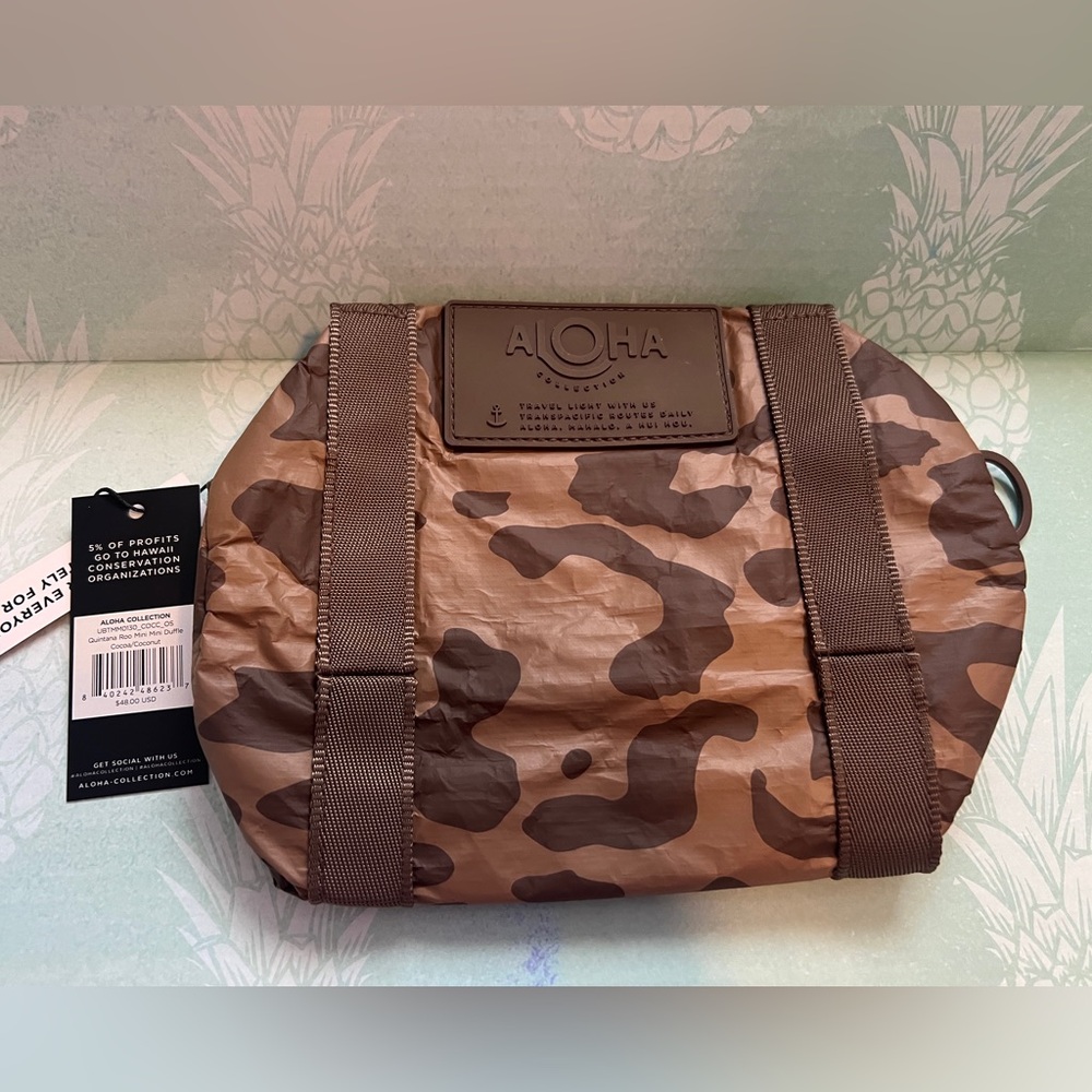 *SOLD* BNWT Aloha Collection Mini Duffle Crossbody🌺